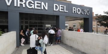 Retirada completamente la sedación a Sergio Rico, que evoluciona favorablemente