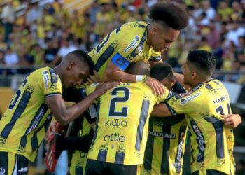 El Aurinegro despachó  a La Guaira