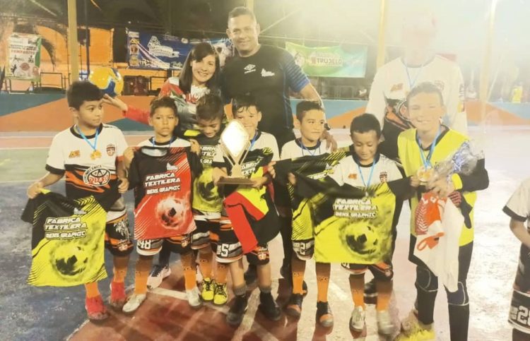 Finalizó Copa San Juan Bautista de Fútbol Sala en Pampanito