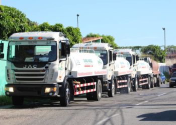 Activan “plan de contingencia” para suministrar agua potable por cisterna en Carvajal