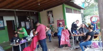 E.L “Carmen Sánchez de Jelambi” favorece a comunidades con jornadas de peluquería