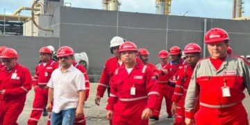 Tellechea inspeccionó la Refinería El Palito, busca estrategias para aumentar producción de gasolina