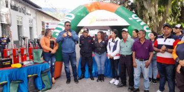 Entregan vehículos repotenciados en Boconó
