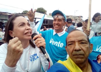 María Corina a paso de heroína en municipio Pampán