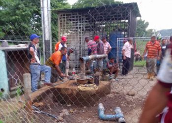 Por autogestión vecinos de Brisas del Araguaney cuentan con servicio de agua potable