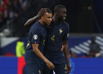 1-0. Mbappé sella de penalti la superioridad francesa