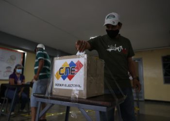 Más de 63.000 migrantes venezolanos actualizaron sus datos para votar en las primarias