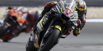 El italiano Bezzechi vence la carrera sprint, por delante de Bagnaia y Quartararo