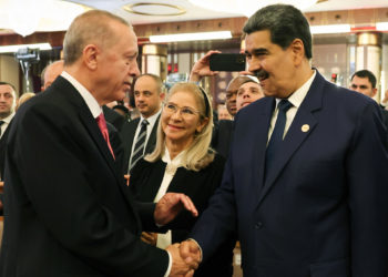 Maduro expresa sus mejores deseos a Erdogan y apuesta por más cooperación bilateral