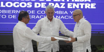 El Gobierno colombiano y el ELN preparan los protocolos sobre lo acordado en los diálogos