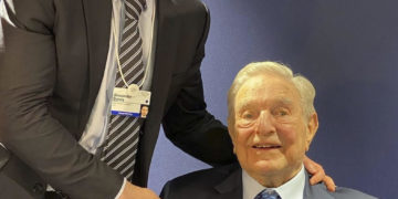 El heredero del imperio Soros, Alex Soros, se define como «más político» que su padre