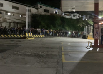 Trujillanos cambiaron noches de descanso por largas colas para surtir combustible