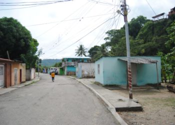 En La Unión desde hace años botan la basura a la quebrada