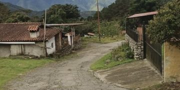 Desde el 24 de mayo sin electricidad sector Las Cuadras en El Valle