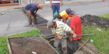 Prevención por las lluvias: Realizan mantenimiento de alcantarillado y dragado de la quebrada Segovia en Boconó