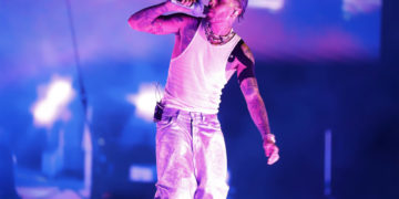 Rauw Alejandro lanza «Playa Saturno», disco que le rinde homenaje al reggaetón clásico