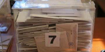 Últimas horas para decidir entre un gobierno conservador o progresista en España