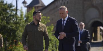 Zelenski celebra reunión de coordinación para tratar situación en frontera con Bielorrusia