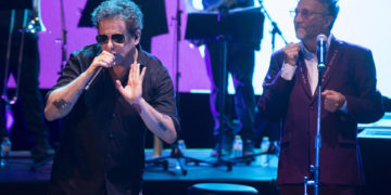 La magia argentina de Fito Páez y Andrés Calamaro deleita a 1.600 personas en Cartagena