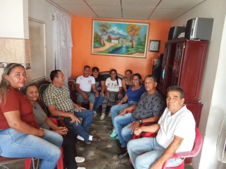 Aspecto de la reunión celebrada en el municipio Bolívar donde fue el electo el Voluntariado con Carlos Prosperi.