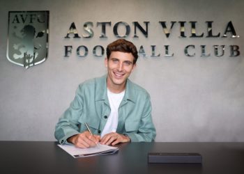El Villarreal cierra el traspaso de Pau Torres al Aston Villa