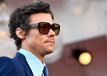 Carismático y encantador, Harry Styles enloquece al público en Barcelona