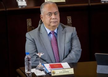 Militares y políticos aspiran a formar parte del nuevo CNE