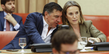 El conservador Núñez Feijóo intentará la investidura pese a la «dificultad numérica» si se lo pide Felipe VI