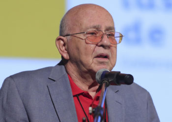 La literatura no está en su mejor momento, pero hay que confiar en los jóvenes, según poetas