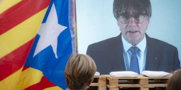 Puigdemont condiciona su voto a Sánchez a la resolución de «conflicto» catalán