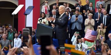 Biden, en Lituania: «La OTAN es más fuerte y está más unida que nunca»