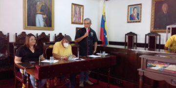 Vencimiento de las concesiones e invasión de rutas urbanas se discutió en Cámara Municipal de Valera