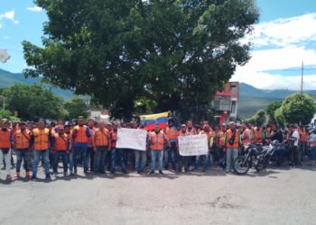 Táchira | Mototaxistas en la frontera reclaman por libre movilidad en el Puente Internacional Francisco de Paula Santander