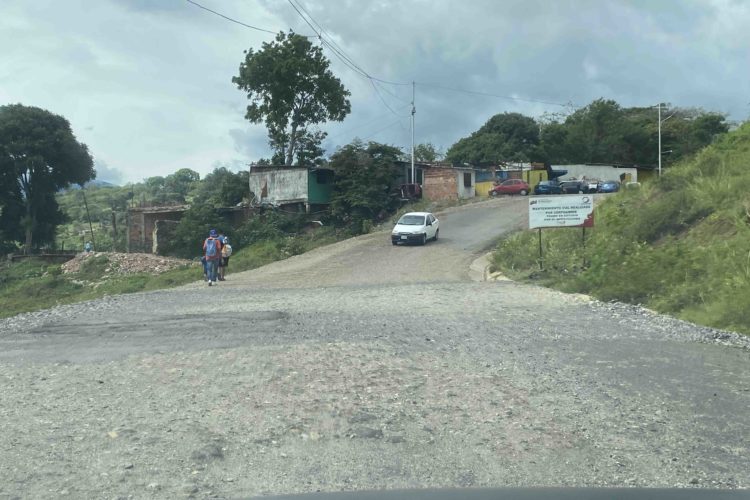 En la vía San Cristóbal- Rubio sobran huecos y fallas