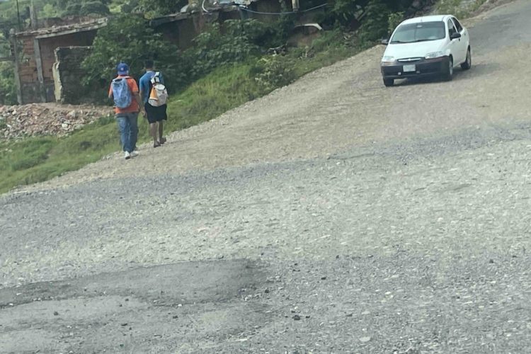 En la vía San Cristóbal- Rubio sobran huecos y fallas