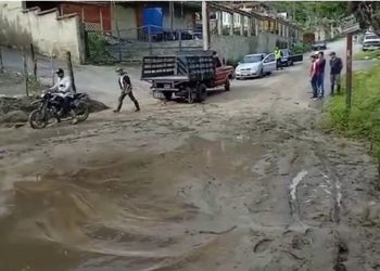 Lluvias dejan incomunicada a parroquia La Puerta