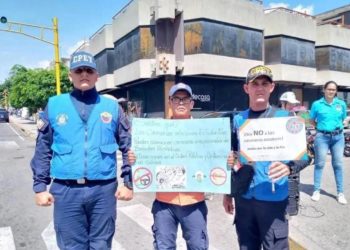 Frente preventivo despliega campaña para concienciar sobre los riesgos de las caravanas estudiantiles