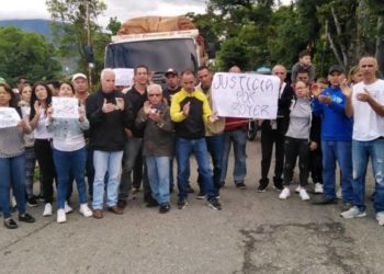 Familiares, docentes y amigos exigen justicia para Royer Hidalgo