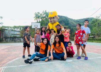 Juventud de VP realizó evento con niños de La Beatriz