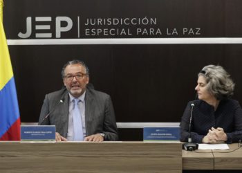 Imputan en Colombia crímenes de lesa humanidad a 10 mandos de las FARC por secuestro