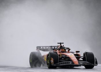 Leclerc lidera una jornada confusa en Hungría