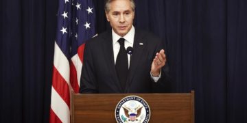 Blinken dice que EE.UU. seguirá «fortaleciendo los canales de comunicación» con China