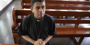 El Gobierno de Ortega excarcela a obispo nicaragüense Rolando Álvarez, condenado a 26 años