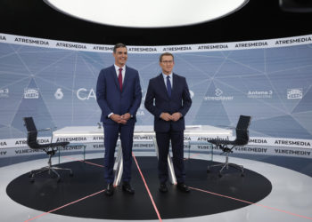 Sánchez y Feijóo se enredan en un áspero debate sin nuevas ideas y plagado de reproches