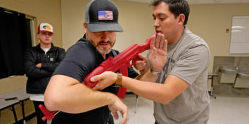 El vínculo de tiroteos y problemas mentales: Una falacia que indigna a psiquiatras en EEUU