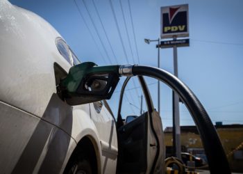 Ejecutivo Nacional pone fin al suministro de combustible gratuito para el sector industrial