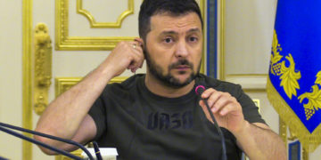 Zelenski pide más defensas aéreas tras un ataque con drones en Sumi que mató a tres personas