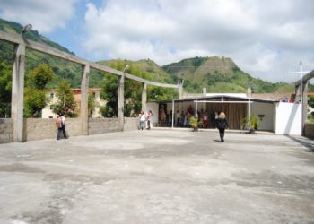 Habitantes de La Arboleda sueñan con culminar la infraestructura de la iglesia en la comunidad