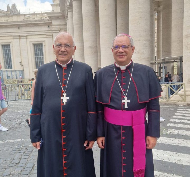 El cardenal Baltazar Porras y monseñor Helizandro Terán Bermúdez
