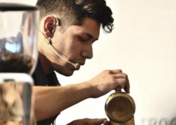 Merideño es el mejor barista de café filtrado del mundo
